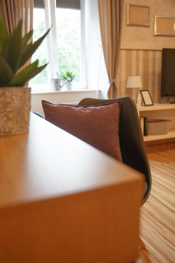 Apartment Nobl Plac ツェリェ エクステリア 写真