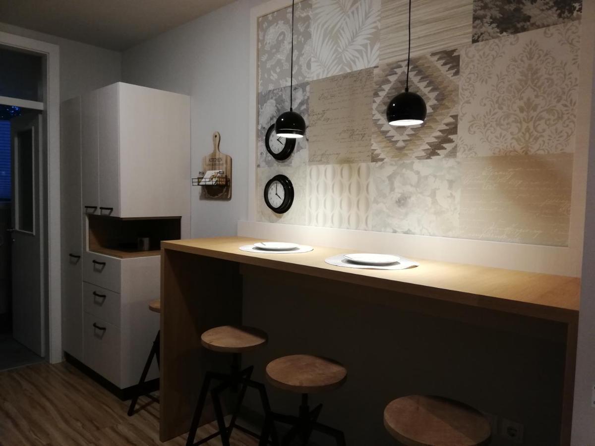 Apartment Nobl Plac ツェリェ エクステリア 写真